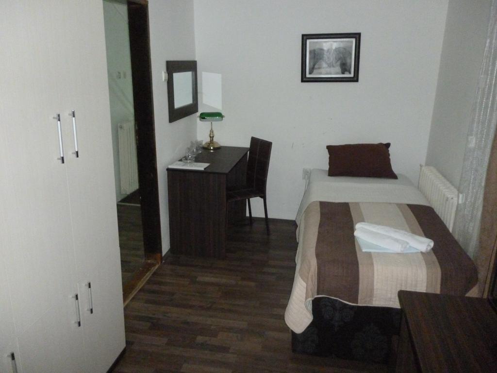 Gros Hotel - Leskovac Лесковац Экстерьер фото