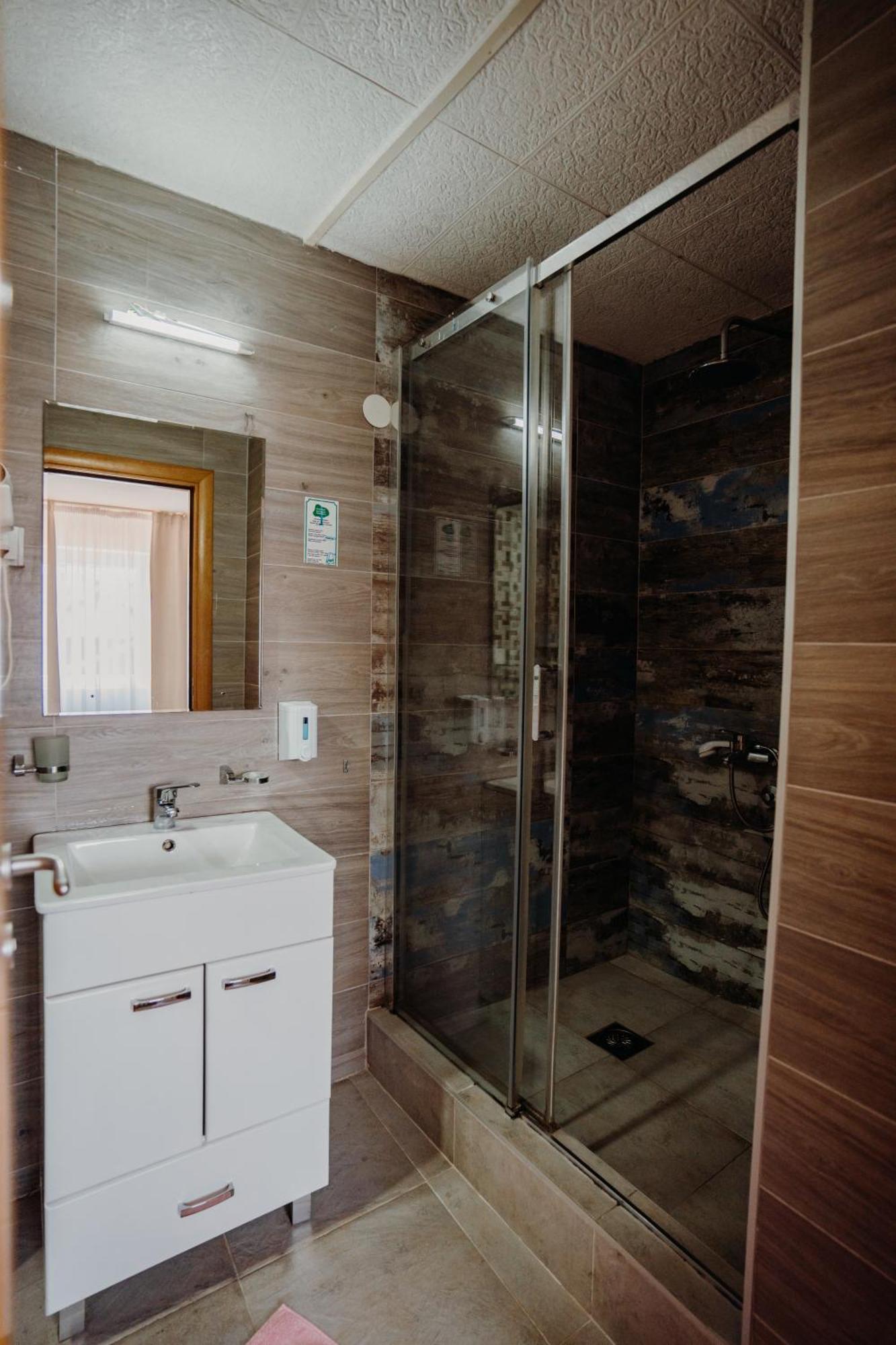 Gros Hotel - Leskovac Лесковац Экстерьер фото