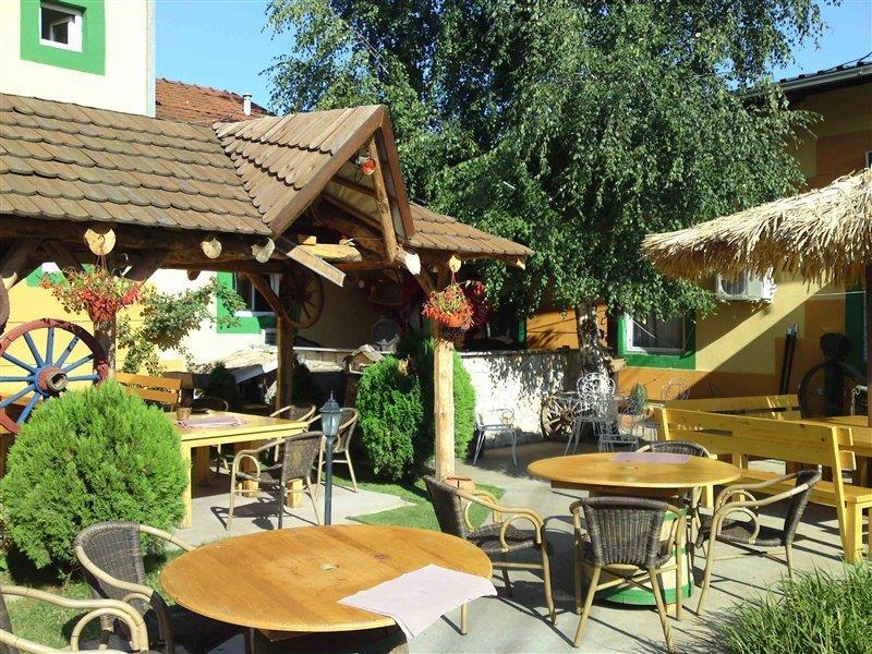 Gros Hotel - Leskovac Лесковац Ресторан фото