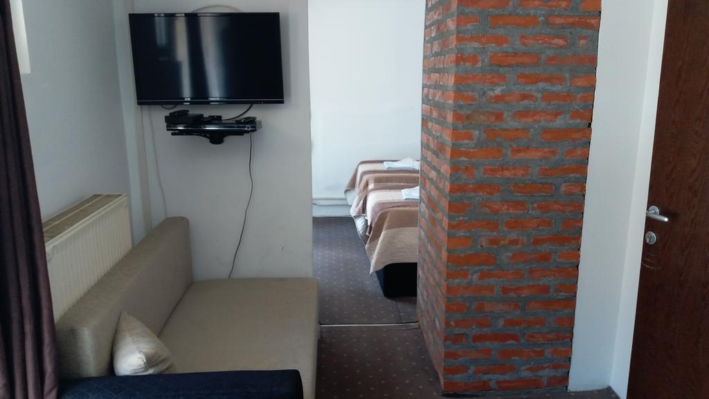 Gros Hotel - Leskovac Лесковац Экстерьер фото