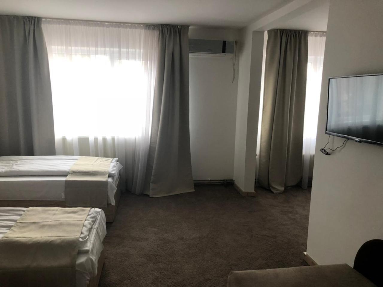 Gros Hotel - Leskovac Лесковац Экстерьер фото