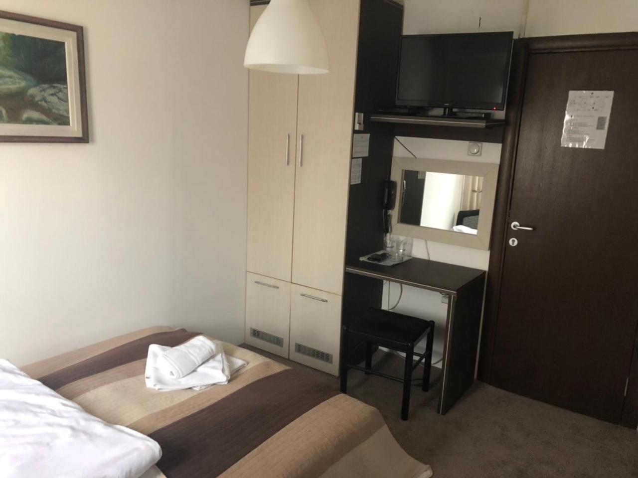 Gros Hotel - Leskovac Лесковац Экстерьер фото
